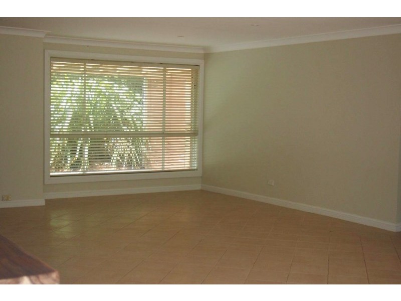 48 Caalong Street, Robertson NSW 2577