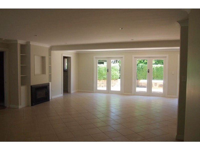 48 Caalong Street, Robertson NSW 2577