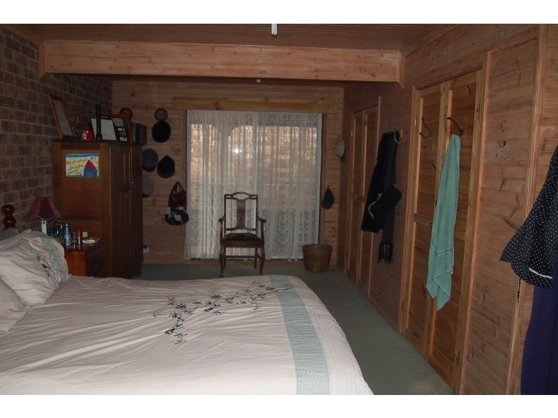 36 Charlotte Street, Robertson NSW 2577