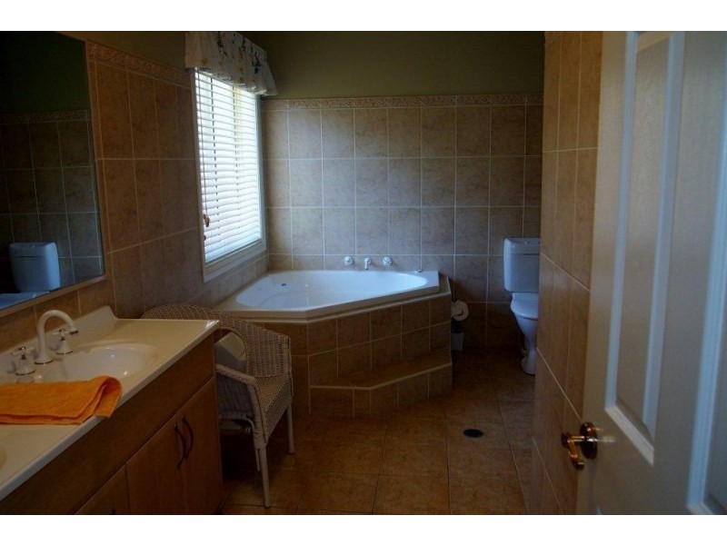 24 May Street, Robertson NSW 2577