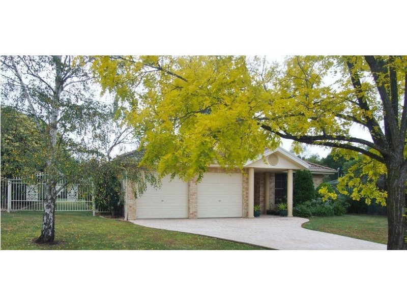 27 Robinia Drive, Bowral NSW 2576