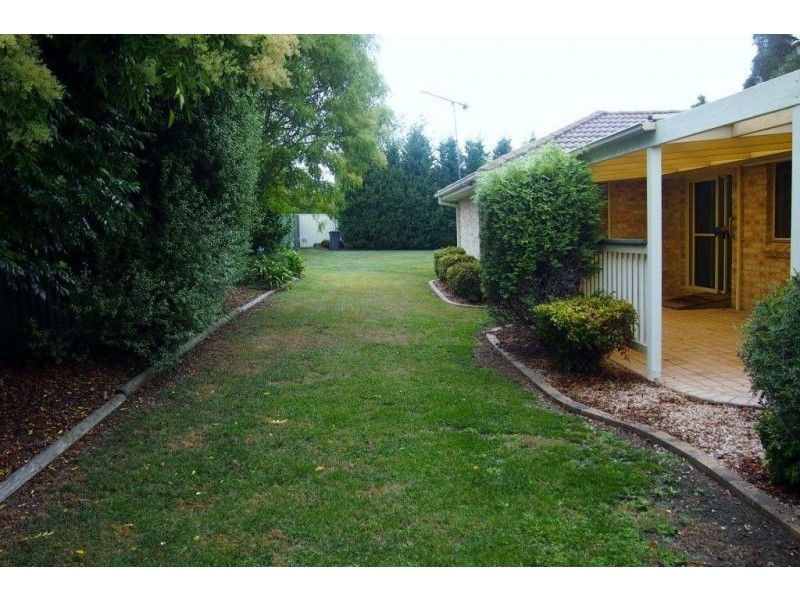 27 Robinia Drive, Bowral NSW 2576