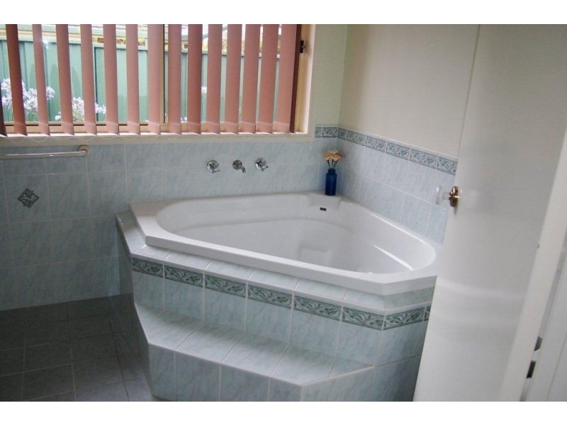 27 Robinia Drive, Bowral NSW 2576