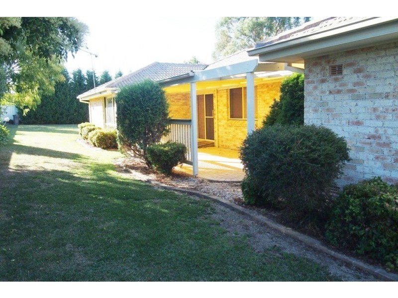 27 Robinia Drive, Bowral NSW 2576