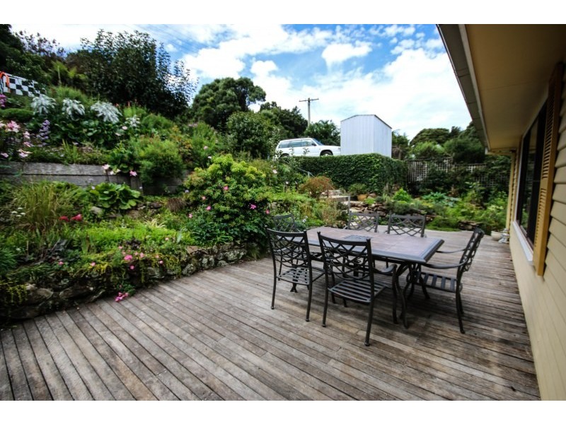 35 Lawn Avenue, Robertson NSW 2577