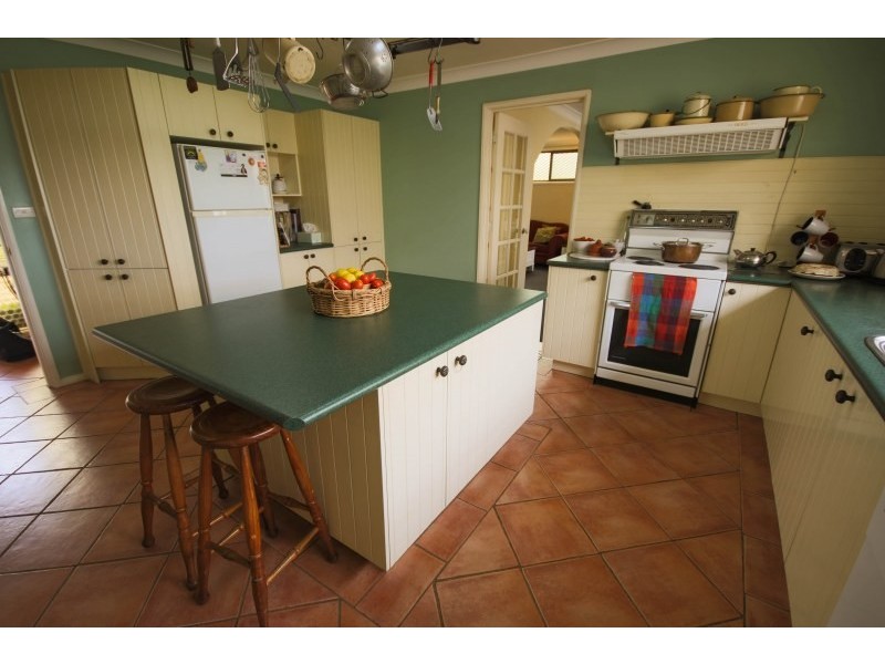 35 Lawn Avenue, Robertson NSW 2577