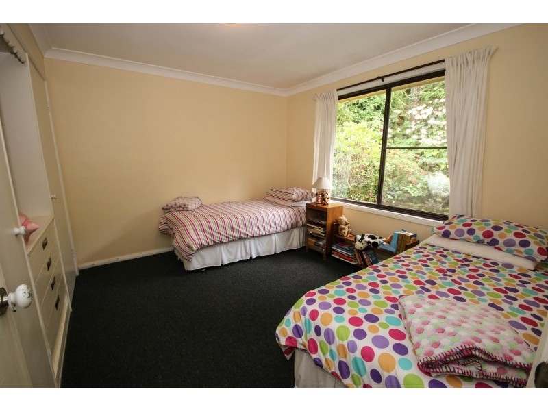 35 Lawn Avenue, Robertson NSW 2577