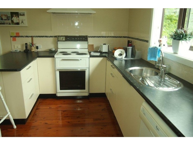 50 North Street, Robertson NSW 2577