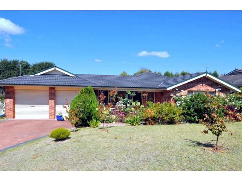 8 Tulip Close, Bowral NSW 2576