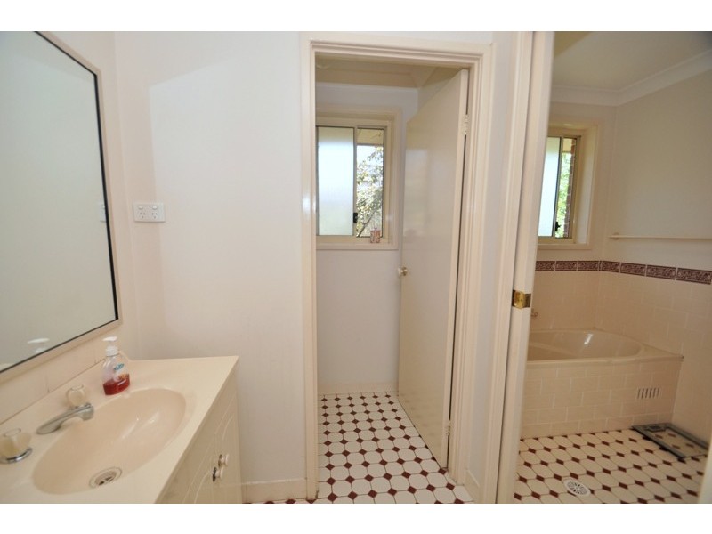 8 Tulip Close, Bowral NSW 2576