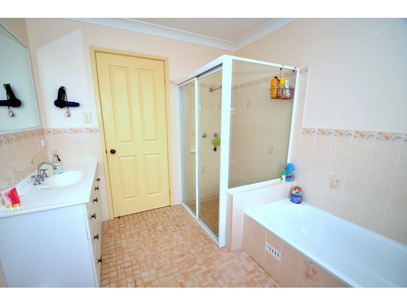 9 Links Place, Willow Vale NSW 2575