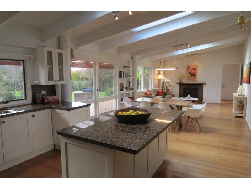 74 North Street, Robertson NSW 2577