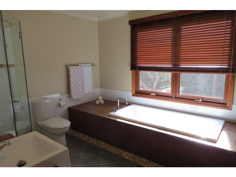 74 North Street, Robertson NSW 2577