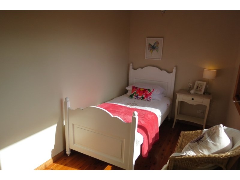 74 North Street, Robertson NSW 2577