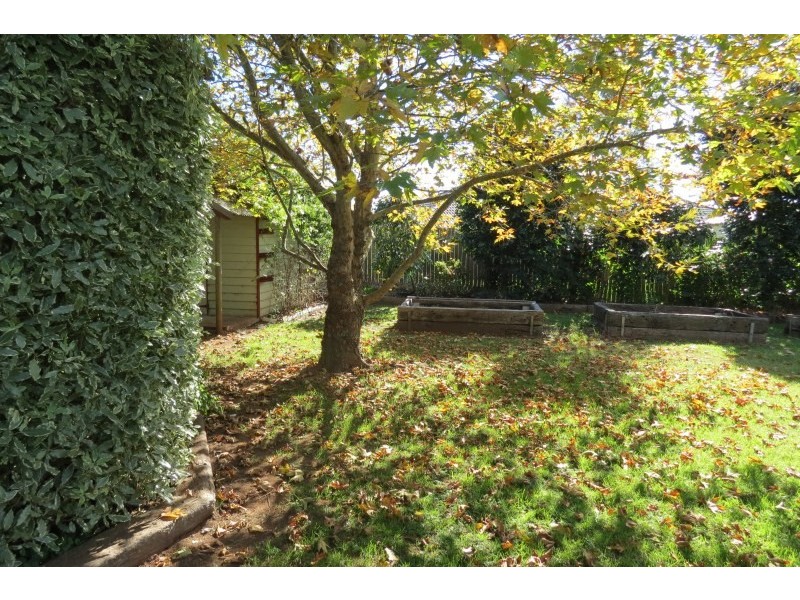 74 North Street, Robertson NSW 2577