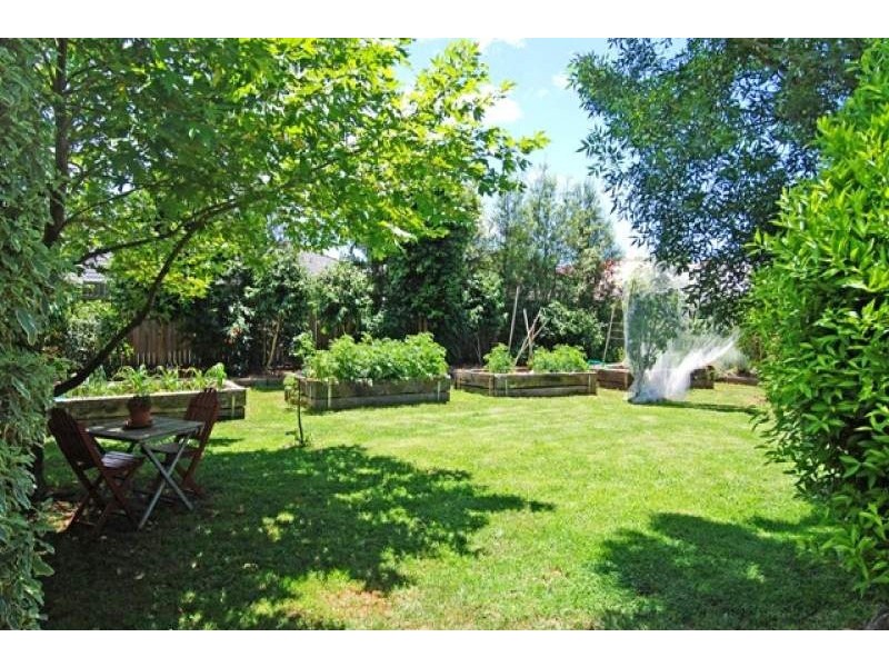 74 North Street, Robertson NSW 2577