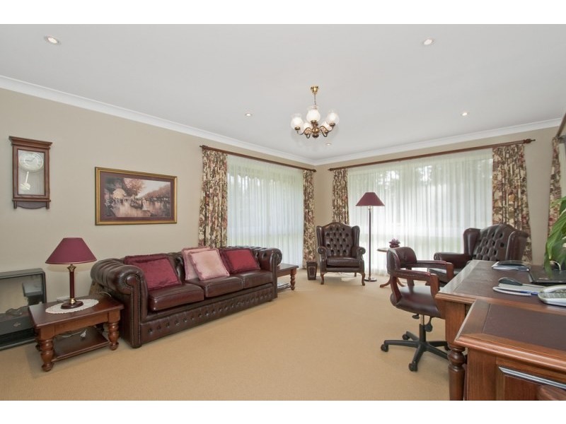 18 Elizabeth Street, Burradoo NSW 2576