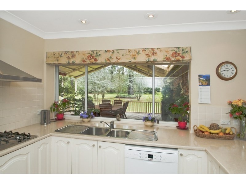 18 Elizabeth Street, Burradoo NSW 2576