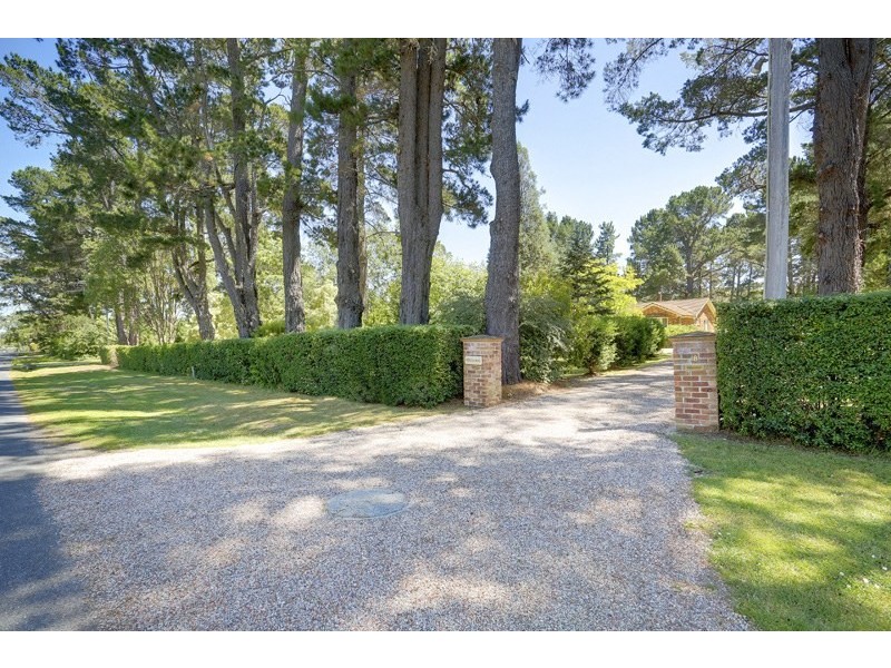 18 Elizabeth Street, Burradoo NSW 2576