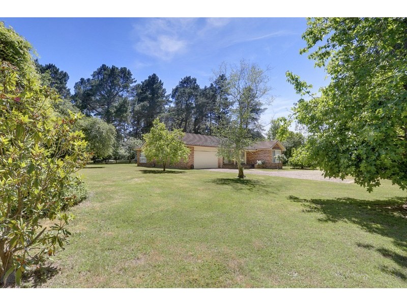 18 Elizabeth Street, Burradoo NSW 2576