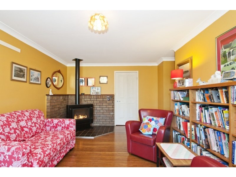 1-3 Swan Street, Robertson NSW 2577