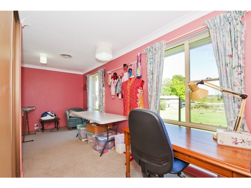 1-3 Swan Street, Robertson NSW 2577