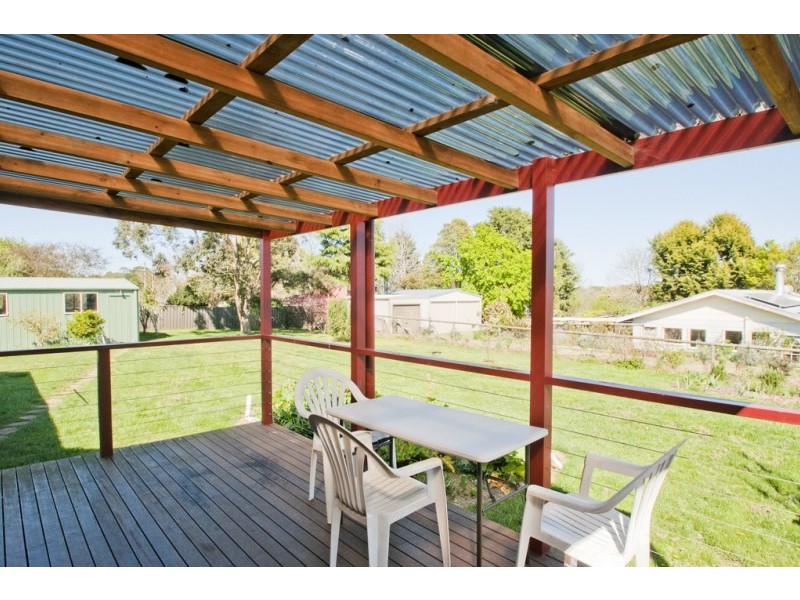 1-3 Swan Street, Robertson NSW 2577