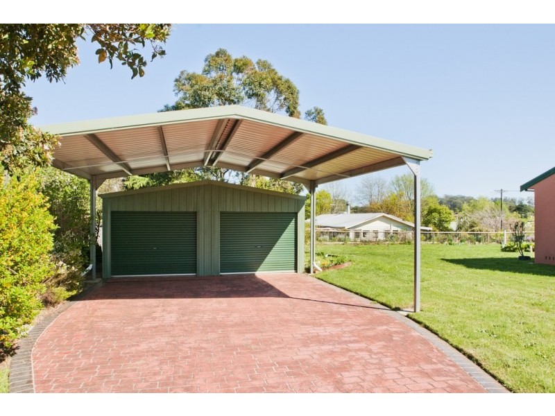 1-3 Swan Street, Robertson NSW 2577