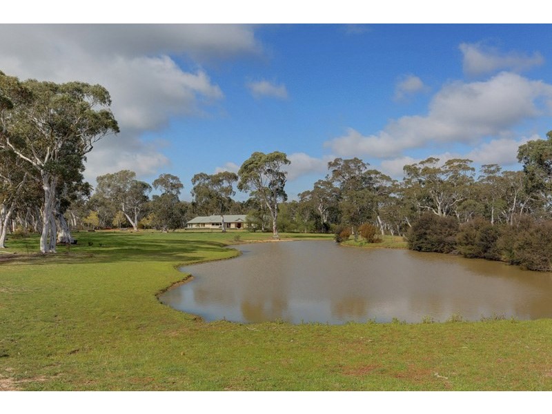 70 Birchforest Place, Berrima NSW 2577