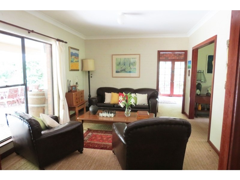 2 McGuinness Drive, Robertson NSW 2577