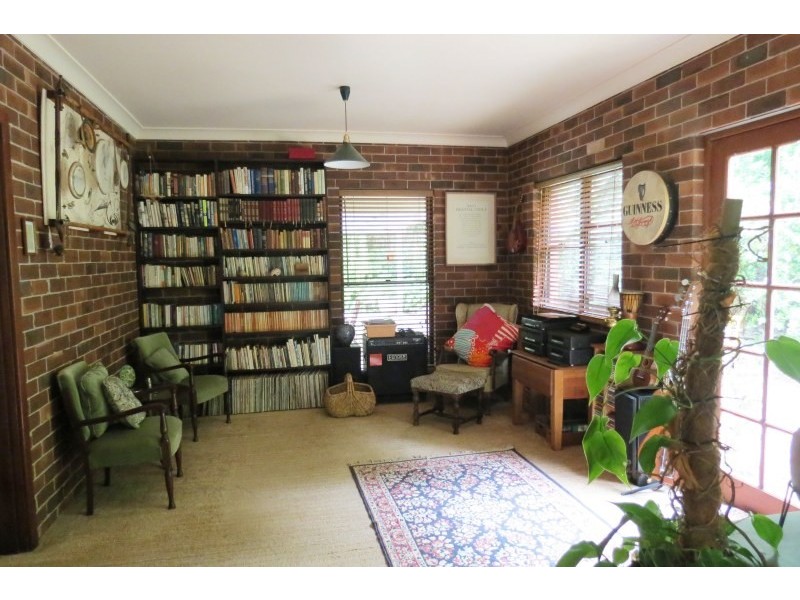 2 McGuinness Drive, Robertson NSW 2577