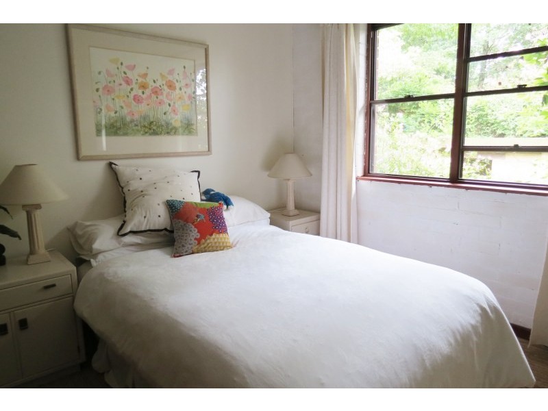 2 McGuinness Drive, Robertson NSW 2577