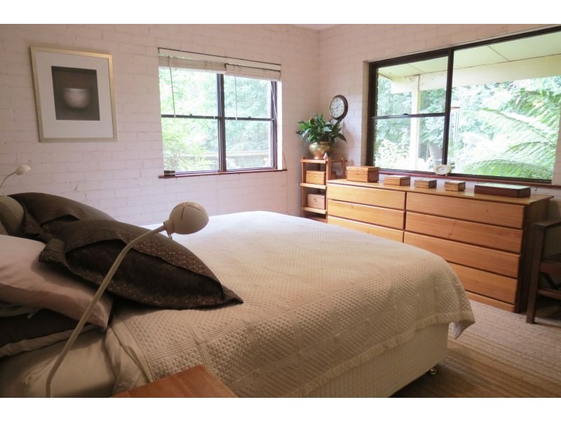 2 McGuinness Drive, Robertson NSW 2577