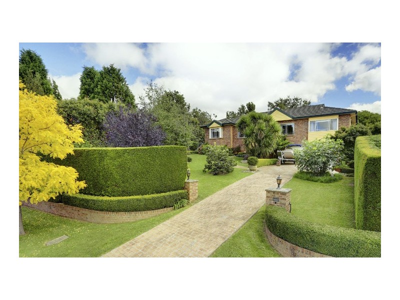 4 Bronwyn Place, Bowral NSW 2576