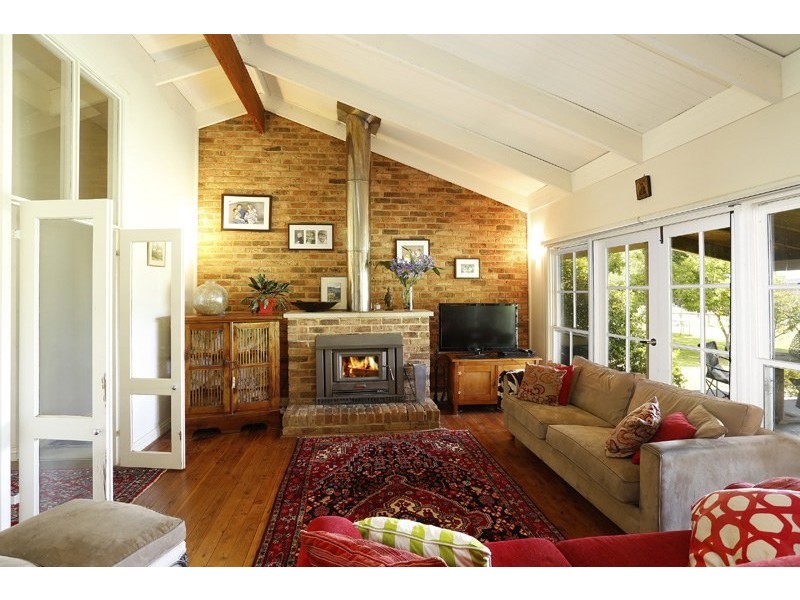 1518 Wombeyan Caves Road, High Range NSW 2575