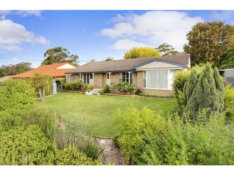 15 Elm Street, Colo Vale NSW 2575