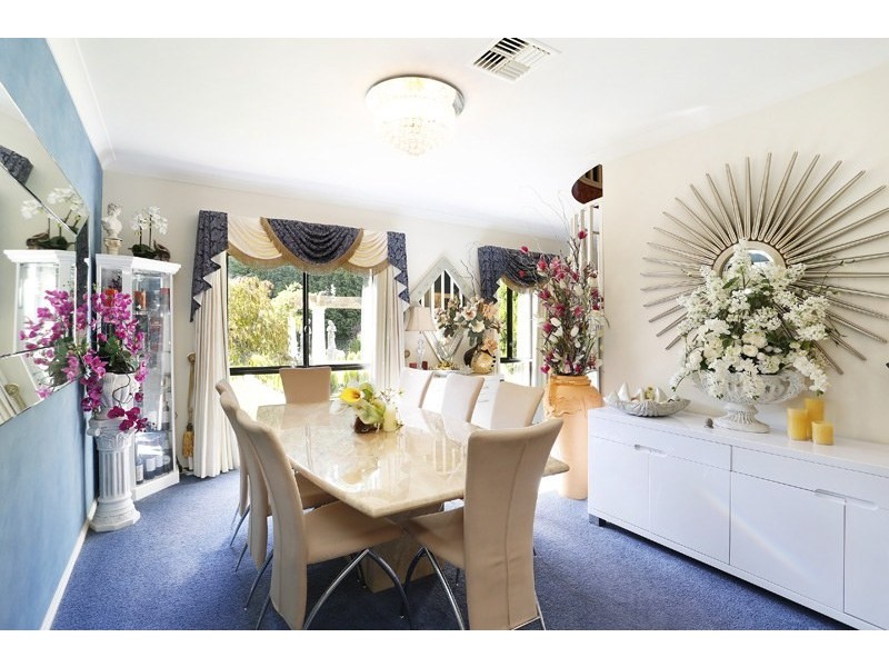 2 Carisbrooke Row, Bowral NSW 2576