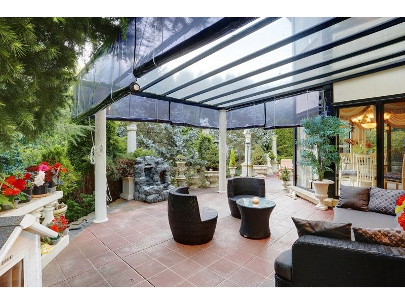 2 Carisbrooke Row, Bowral NSW 2576