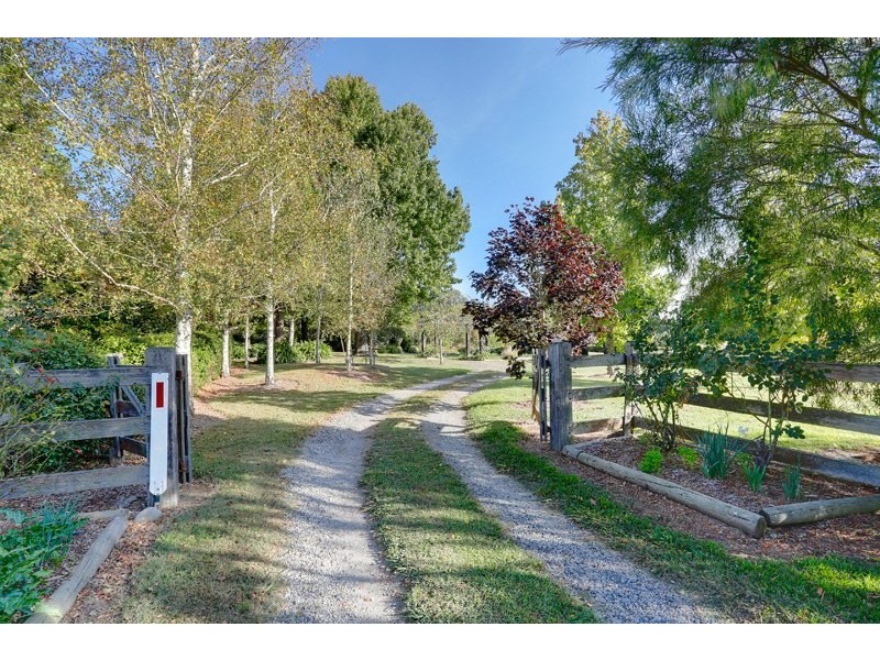 12 Railway Road, Burradoo NSW 2576