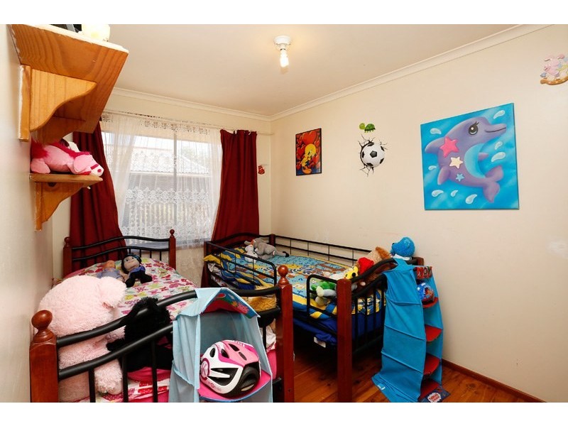 6 Armstrong Crescent, Robertson NSW 2577