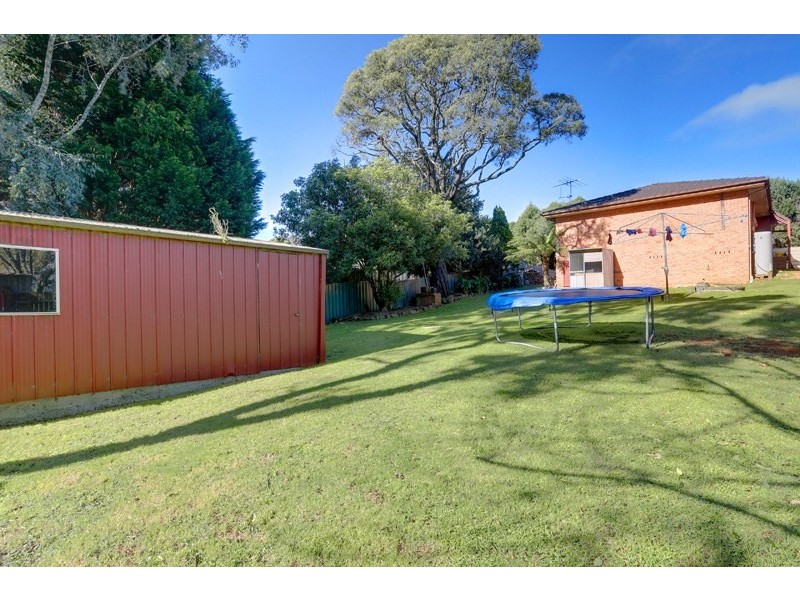 6 Armstrong Crescent, Robertson NSW 2577