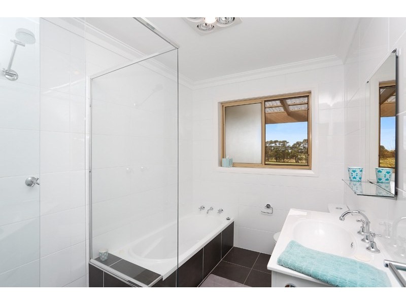 51 Mackeys Lane, Robertson NSW 2577