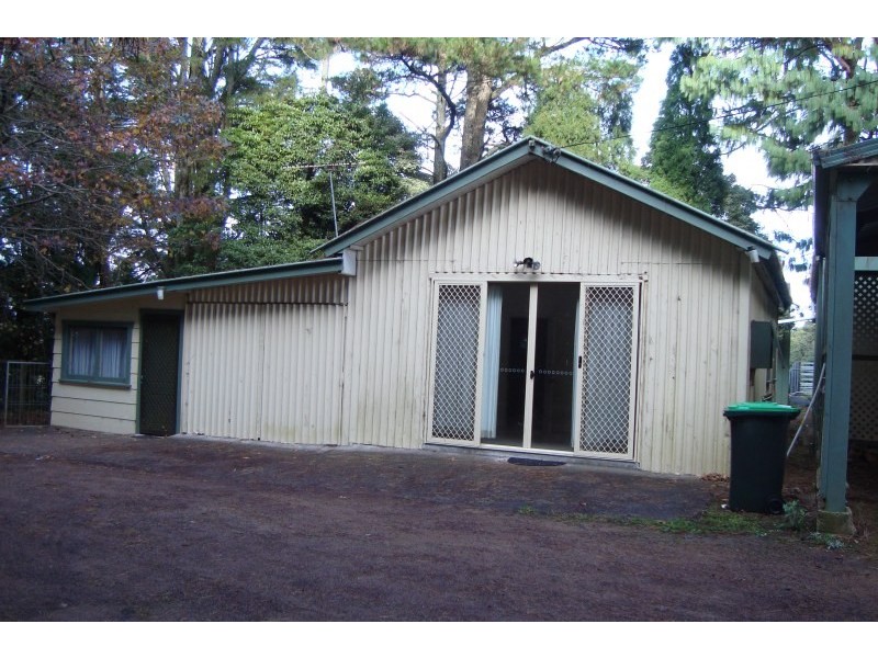 1A The Old Road, Robertson NSW 2577
