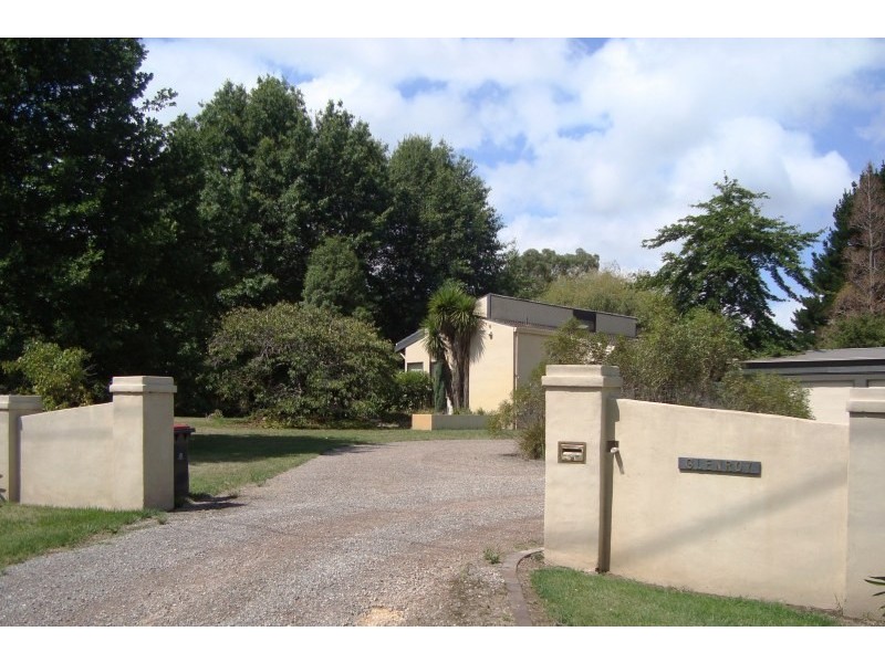 2 St James Close, Burradoo NSW 2576