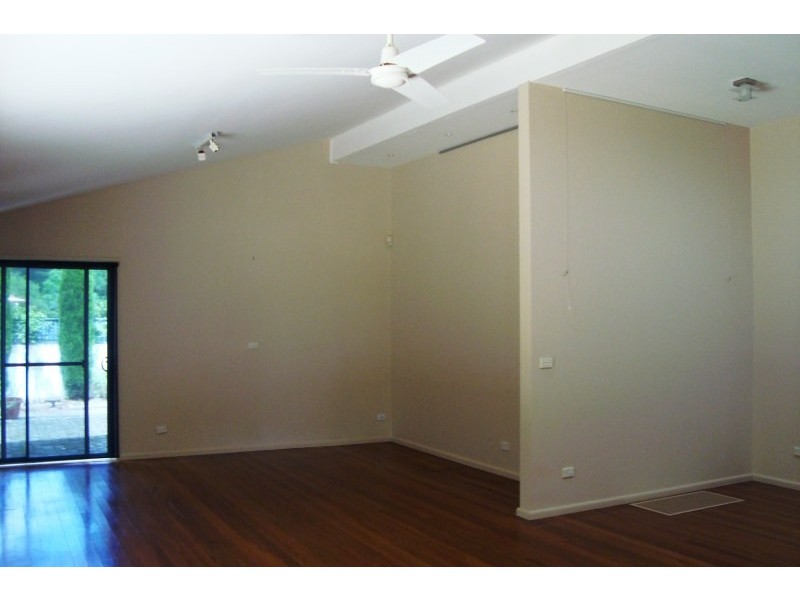 2 St James Close, Burradoo NSW 2576