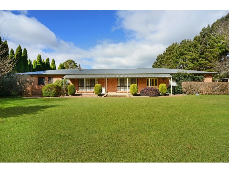 37-39 Caalong Street, Robertson NSW 2577