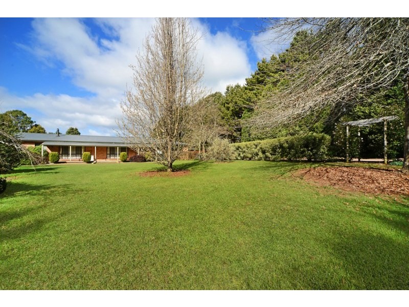 37-39 Caalong Street, Robertson NSW 2577