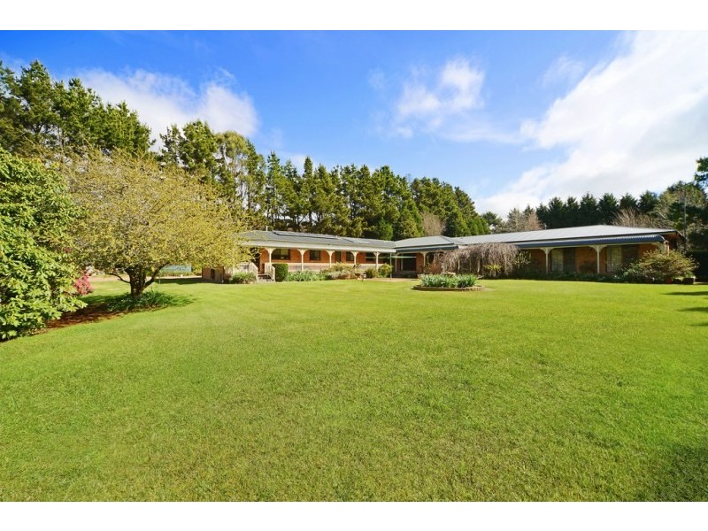 37-39 Caalong Street, Robertson NSW 2577