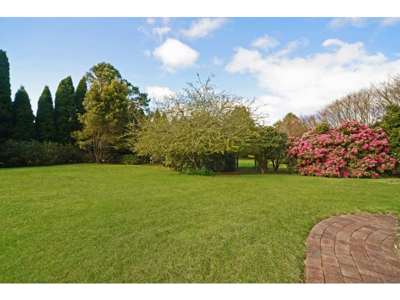 37-39 Caalong Street, Robertson NSW 2577