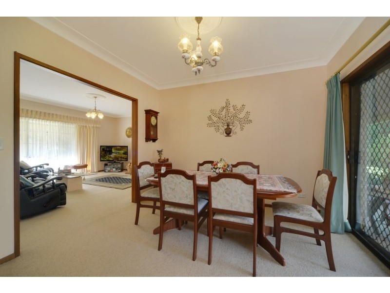 37-39 Caalong Street, Robertson NSW 2577